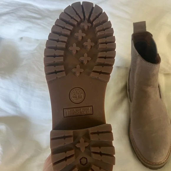 Timberland Tan Chelsea Boots Sleek Design - Picture 3 of 5